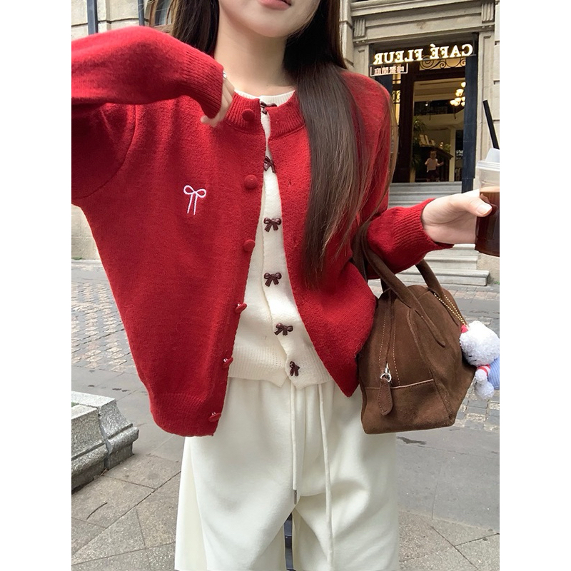 เสื้อคลุมไหมพรม แดง-ขาว ทูโทน ปักโบว์ กันหนาวแขนยาว กระดุมโบว์ เกาหลี