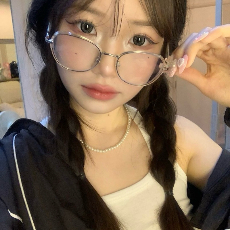 ใหม่!! แว่นตารุ่น Glassy (กลาสซี่) แว่นกรองแสงสีฟ้า ตัดเลนส์สายตาเพิ่มได้เลย