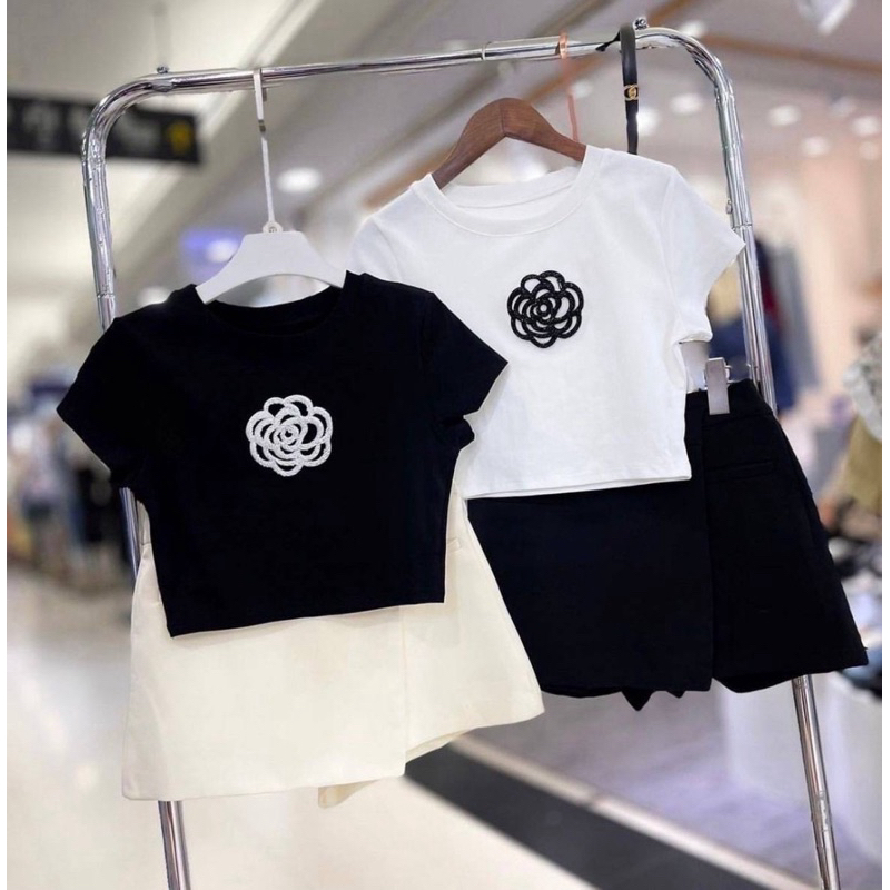 Ana Shop💖พร้อมส่ง💖ชุดเซ็ทลำลอง เสื้อครอปคอกลม กระโปรง เรียบ ดูดี งานเวียดนาม