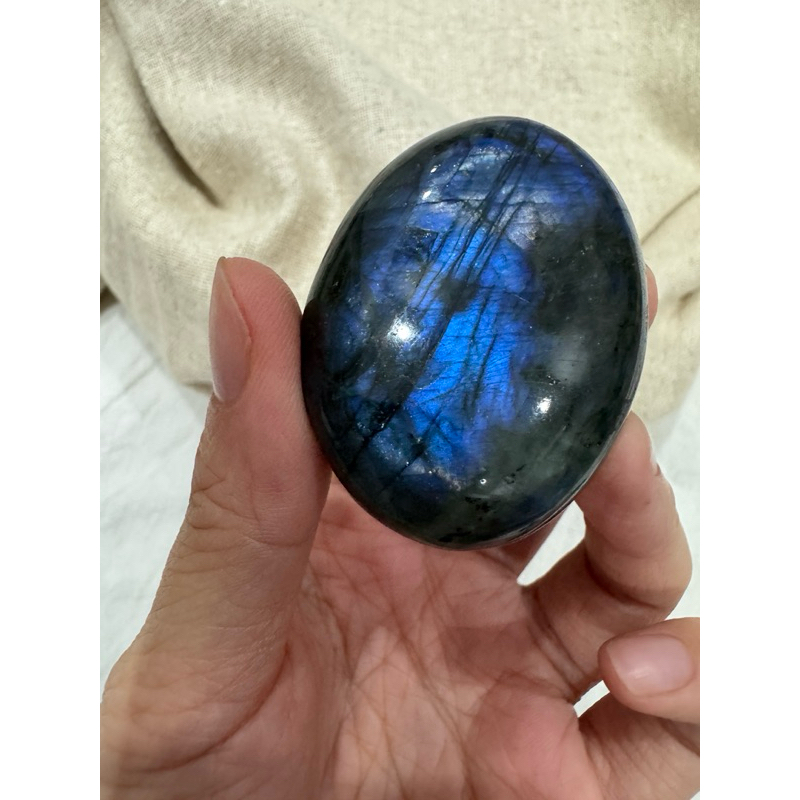 พร้อมส่ง ถ่ายจากสินค้าจริง หินลาบราโดไรต์ Labradorite เหลือบสวย ทรงรี#J1