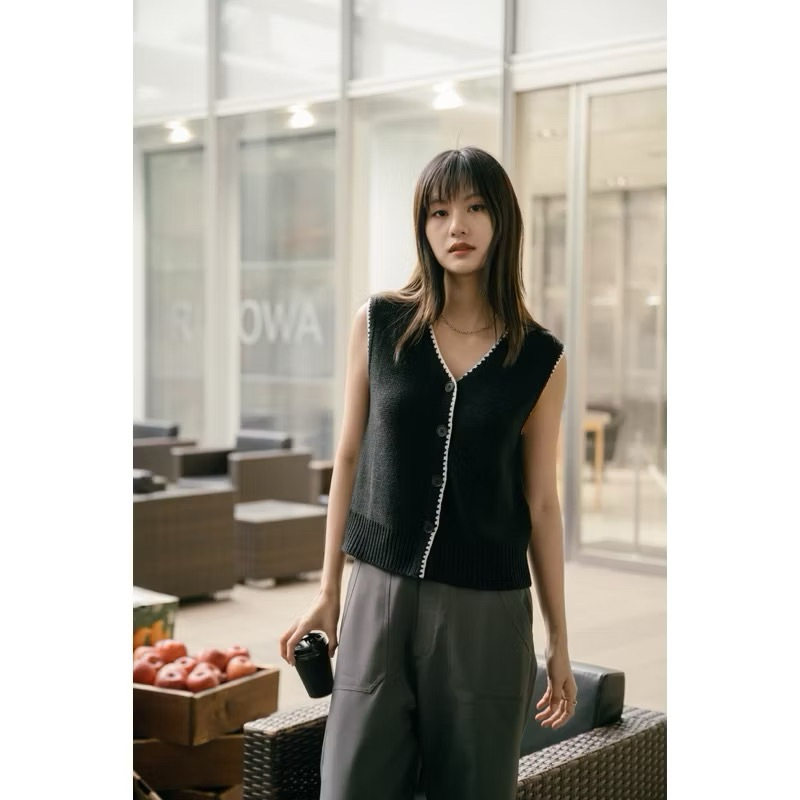 ส่งต่อ the pocketwood - pie knitted vest (m)