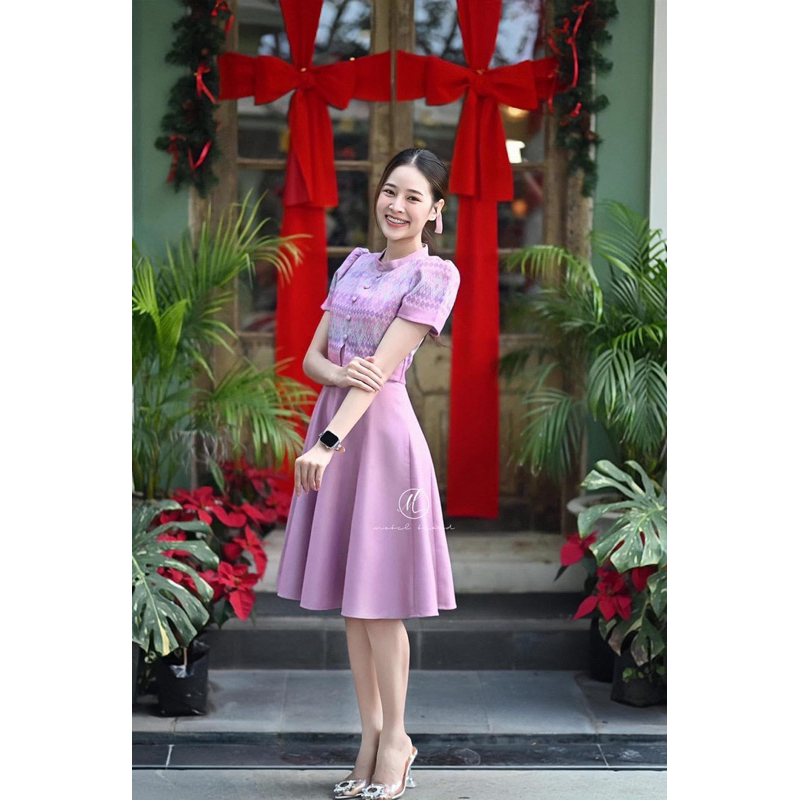 ส่งต่อชุดผ้าไทยร้าน ชุดทำงานผ้าไทย by Mabel size s อก 32 เอว 26 ยาว 38 ใส่ 1 ครั้ง