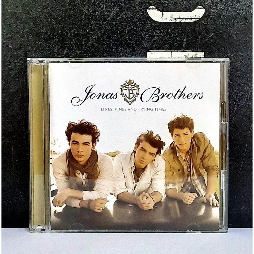 CD ซีดีเพลง Jonas Brothers / Lines, vines and trying times                                      -s15