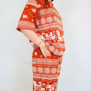 **สินค้ามาใหม่ พร้อมส่ง** ชุดเซ็ท เสื้อคอกลม แขนสั้น แต่งพู่ กางเกงขายาว ทรงขาบาน พิมพ์ลายช้าง ผ้าหนังไก่ c2027#