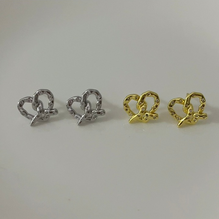 353-littlegirl gifts- Pretzel Love Earrings S925