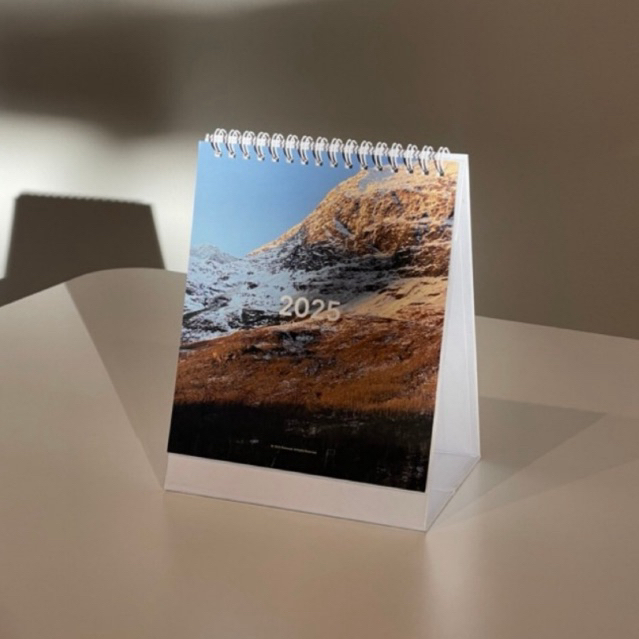 [พร้อมส่ง!] tothewall ปฏิทิน 2568 calendar 2025 ปฏิทินตั้งโต๊ะ มีวันหยุดไทย แต่งห้องมินิมอล