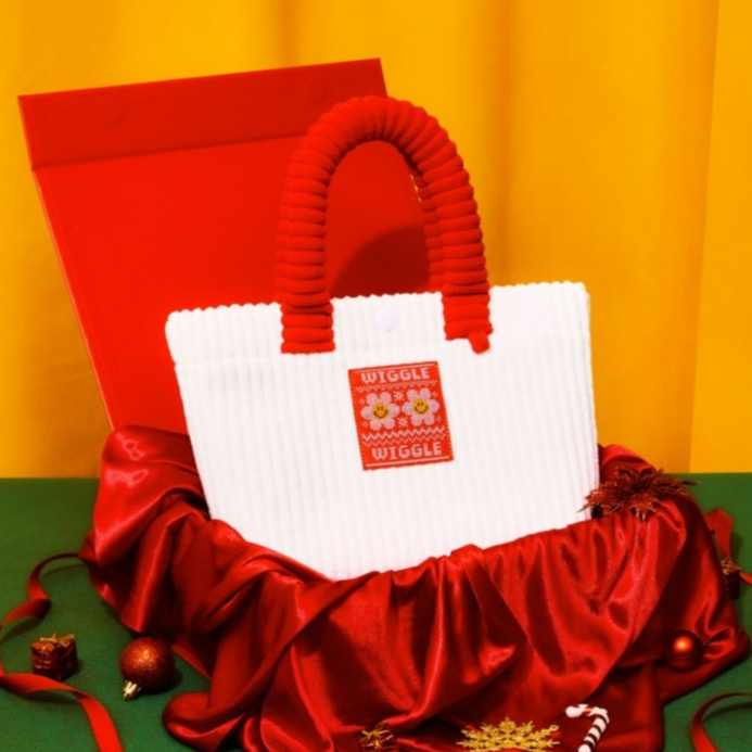 ( พร้อมส่ง ) Wiggle Wiggle Corduroy Tote Bag กระเป๋าถือ