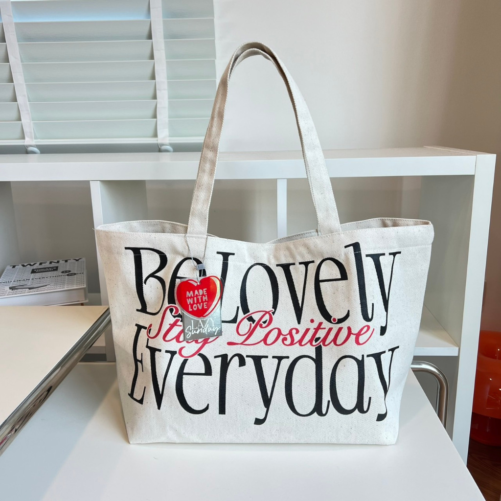 TOTE BAG ลายใหม่ แถมช่องเล็กใส่เหรียญในตัว Lazy sunday