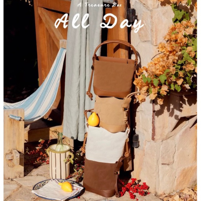 (สั่งทางแชทถูกกว่าค่า) ใช้โค้ดลด20-30% ได้ค่า All day - A treasure box ของใหม่ค่าา