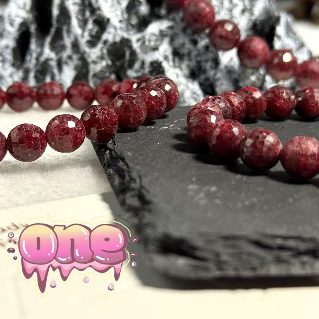 หินทับทิม หินสีแดง（Zoisite Ruby）Ruby กำไลข้อมือ ทับทิม ทับทิมแดง ตัดเงา เจียรกลม ไม่เผาสี