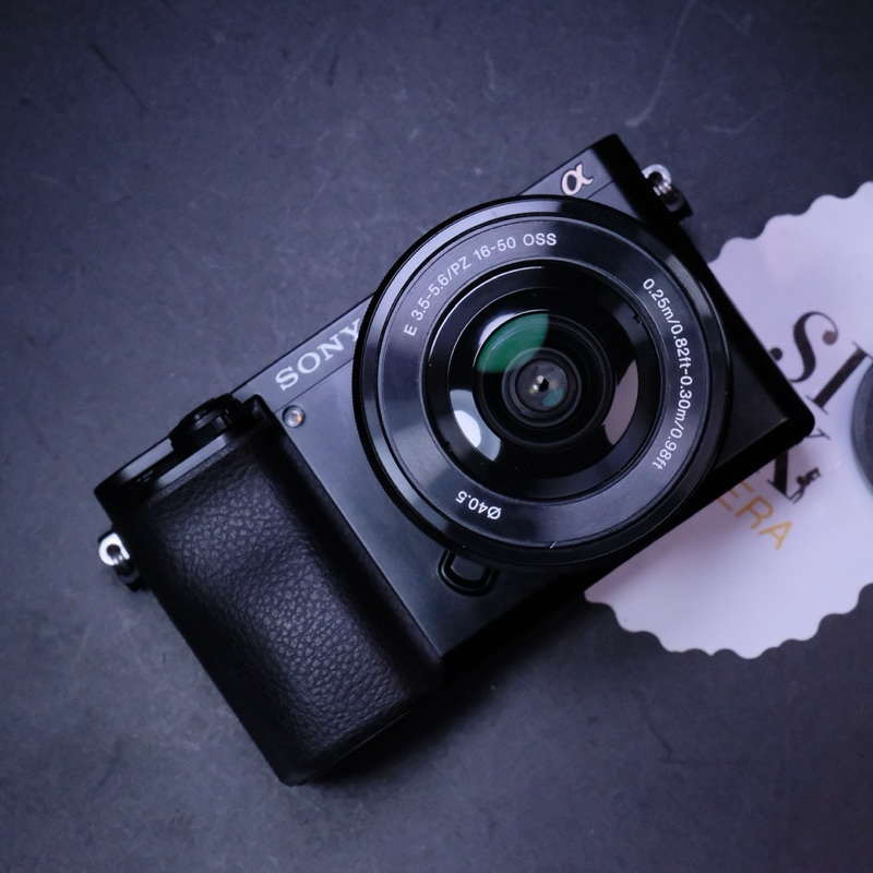Sony A6100 +lens 16-50mm f3.5-5.6 (มือสอง)