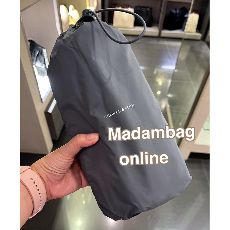 𝗖𝗛𝗔𝗥𝗟𝗘𝗦 & 𝗞𝗘𝗜𝗧𝗛 Errya Nylon Puffy Crossbody Bag  กระเป๋าผ้าไนล่อน สะพายข้าง