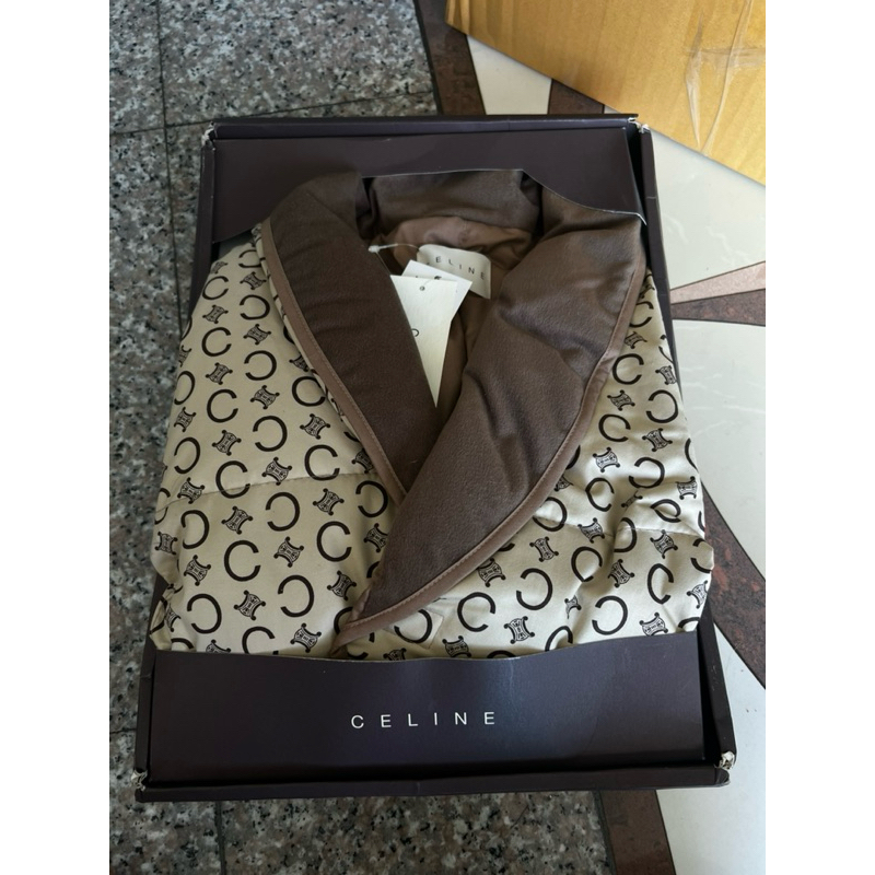 เสื้อ Celine monogram puffer