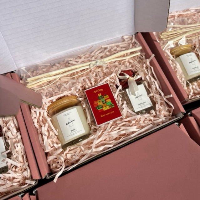 Gift Sets G39 ของขวัญเทียนหอม60 ml พร้อมฝาไม้ +ไม้หอมกระจายกลิ่น ของขวัญงานแต่ง รับปริญญา ของขวัญวันเกิด ของรับไหว้