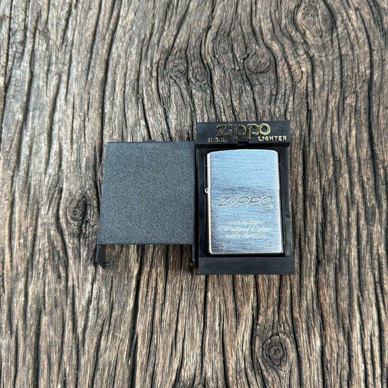 Zippo Windproof Lighter - Japan Market ปี 2000