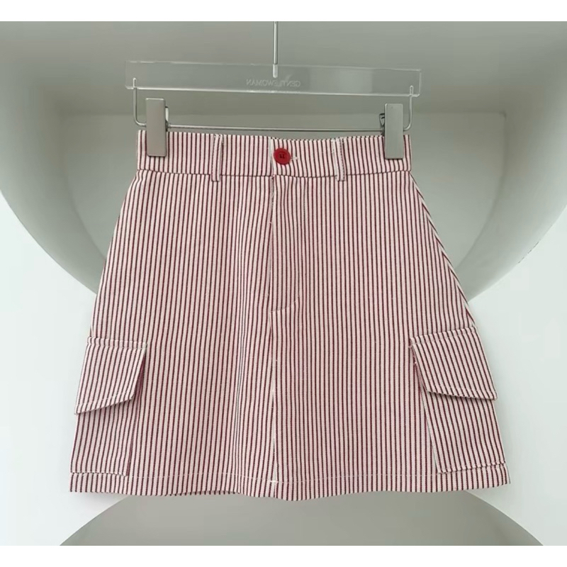 กระโปรงคาโก้ริ้วแดง มีซับใน ร้าน Anona Story มือสองใส่ครั้งเดียว