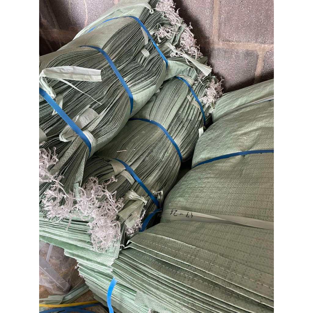 ถุงกระสอบ ยกมัด100ใบ ใช้ใส่ทราย ทรายถม ป้องกันน้ำท่วม ขนาดกำลังพอดีไม่หนักไม่เบาจนเกินไป