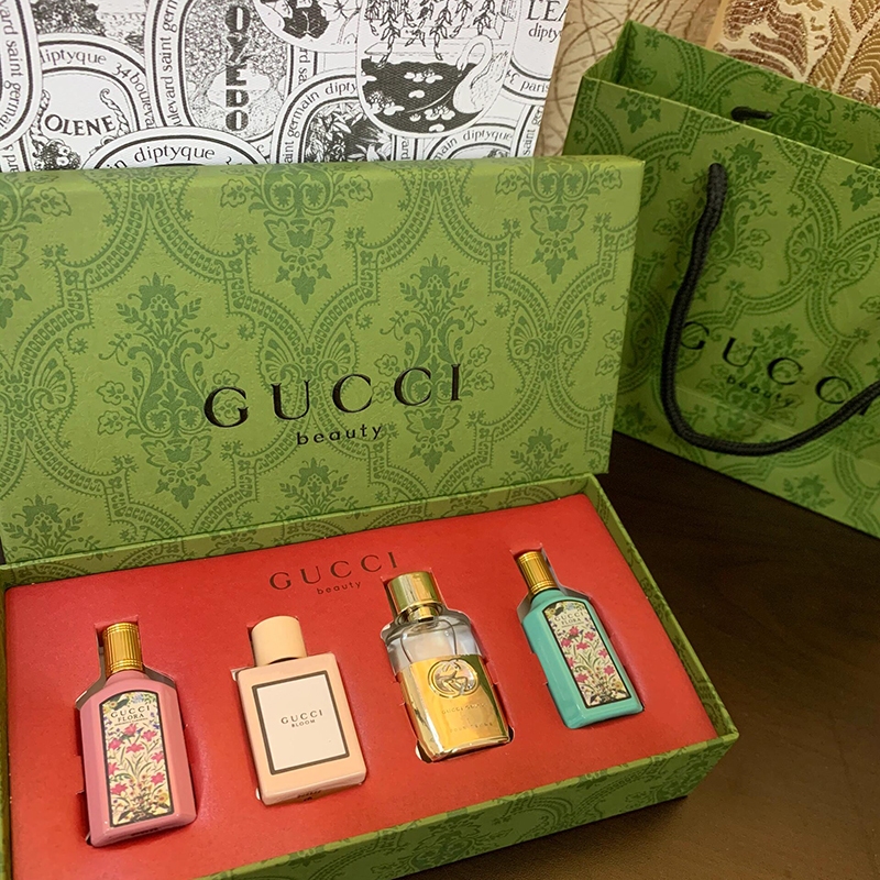 【ของแท้ 100%】Gucci Perfume Gift Set 5ml*4 ชุดน้ําหอม (Guilty Pour Femme /Bloom EDP/Flora Gorgeous Gardenia EDP/Jasmine）