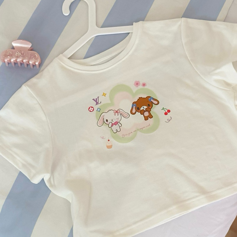 Bunnies baby tee croptop🎀✨ เสื้อครอปผ้าหนานุ่มมีสามลาย Usahana Sugarbunnies Kuromi (รูปถ่ายจากสินค้าจริง)🐰🌸