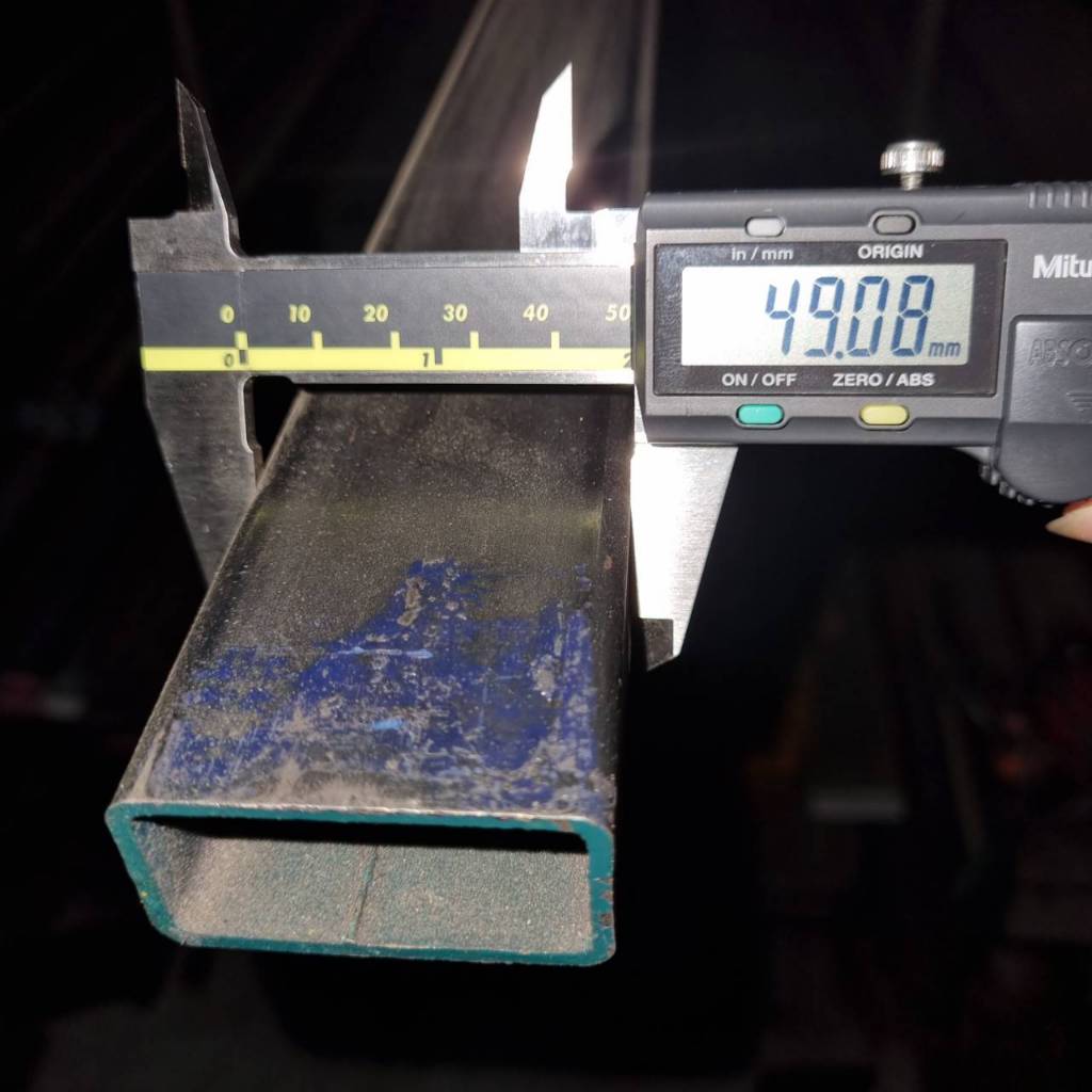 เหล็กกล่องดำ ขนาด 50 x 25 x 2.3 มิลลิเมตร,เหล็กกล่องดำ 2" x 1 " หนา 2.3 มิลลิเมตร