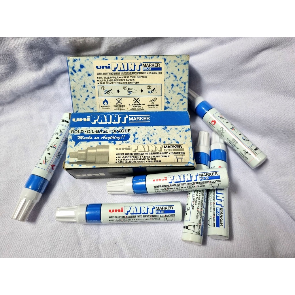 ปากกา UNI Paint Marker PX-30 Blue