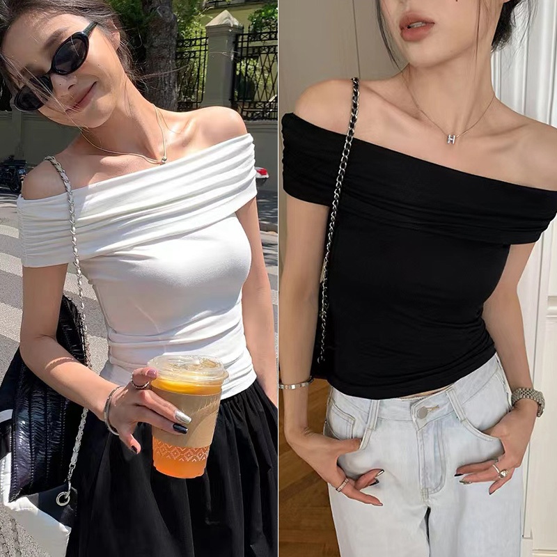 🚚พร้อมส่งจากกทม ✨Sexy เสื้อยืดแขนสั้นไหล่เดียวผู้หญิง เสื้อครอป เสื้อปาดไหล่ แฟชั่นเกาหลีย้อนยุค ทรงเข้ารูป สีขาว/สีดำ