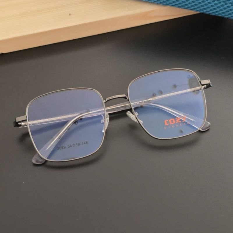 กรอบแว่นตารุ่น 2059 ทรง Oversize B-Titanium IP เบาแข็งแรงทนทานยืดหยุ่นสูงนำไปตัดใส่เลนส์ได้