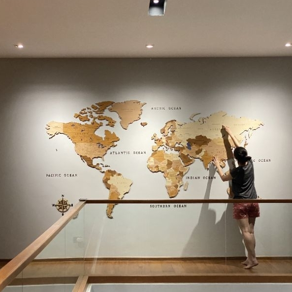 แผนที่โลกไม้ 3D ติดผนัง ไซส์ XXL(300×160x0.9 cm.) สีไม้ธรรมชาติ สินค้าพร้อมส่ง (ออกใบเสร็จได้)