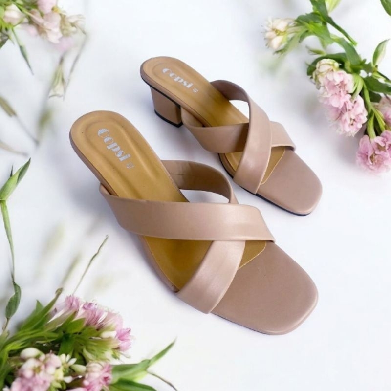 รองเท้าแฟชั่น ไซส์ 36 - 45 BIGSIZE แบบสวม มีส้น 2 นิ้ว มีไซด์เล็ก ไซด์ใหญ่ สำหรับสาวเท้าอวบอ้วน ใส่สวย เก๋ มั่นใจคะ