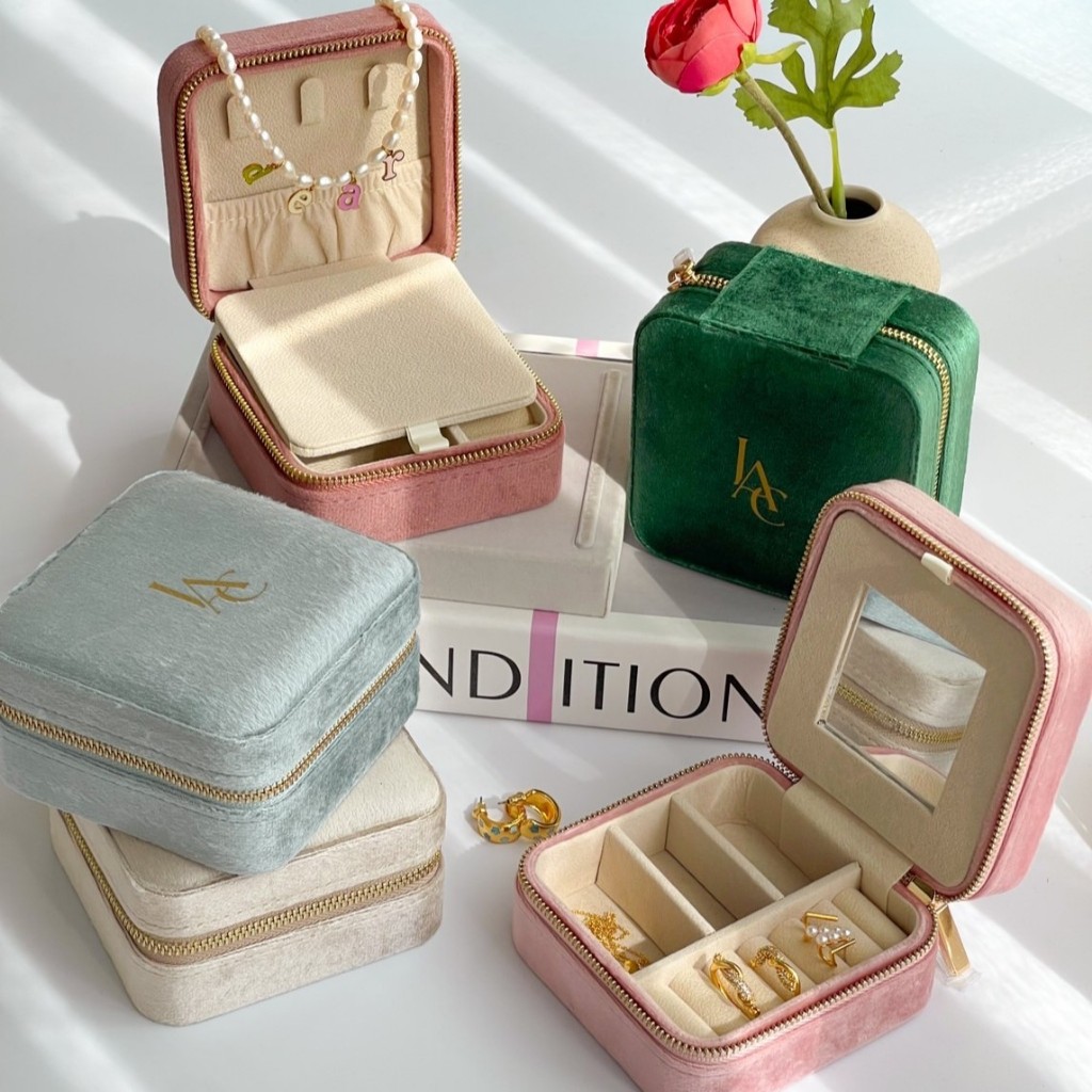 LAC.COLLECTION - Velvet Jewelry Box/ กล่องเครื่องประดับกำมะหยี่