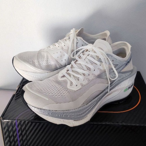 361 Degrees Flame 3.0 รองเท้าวิ่งมาราธอน ระบายอากาศ สําหรับผู้ชาย 672412207