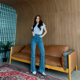 Code.W06 กางเกงยีนส์ขาม้าผ้ายืดสีไลฟ์บลูวินเทจ