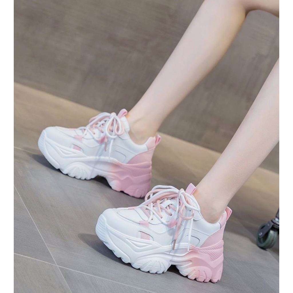 Marian พร้อมส่ง รองเท้าแฟชั่น รองเท้าผ้าใบผู้หญิง ทรงสวย ดีไซน์น่ารัก สวยมาก เสริมส้น6cm สินค้าตรงปก NO.A0497 - รูปที่ 5