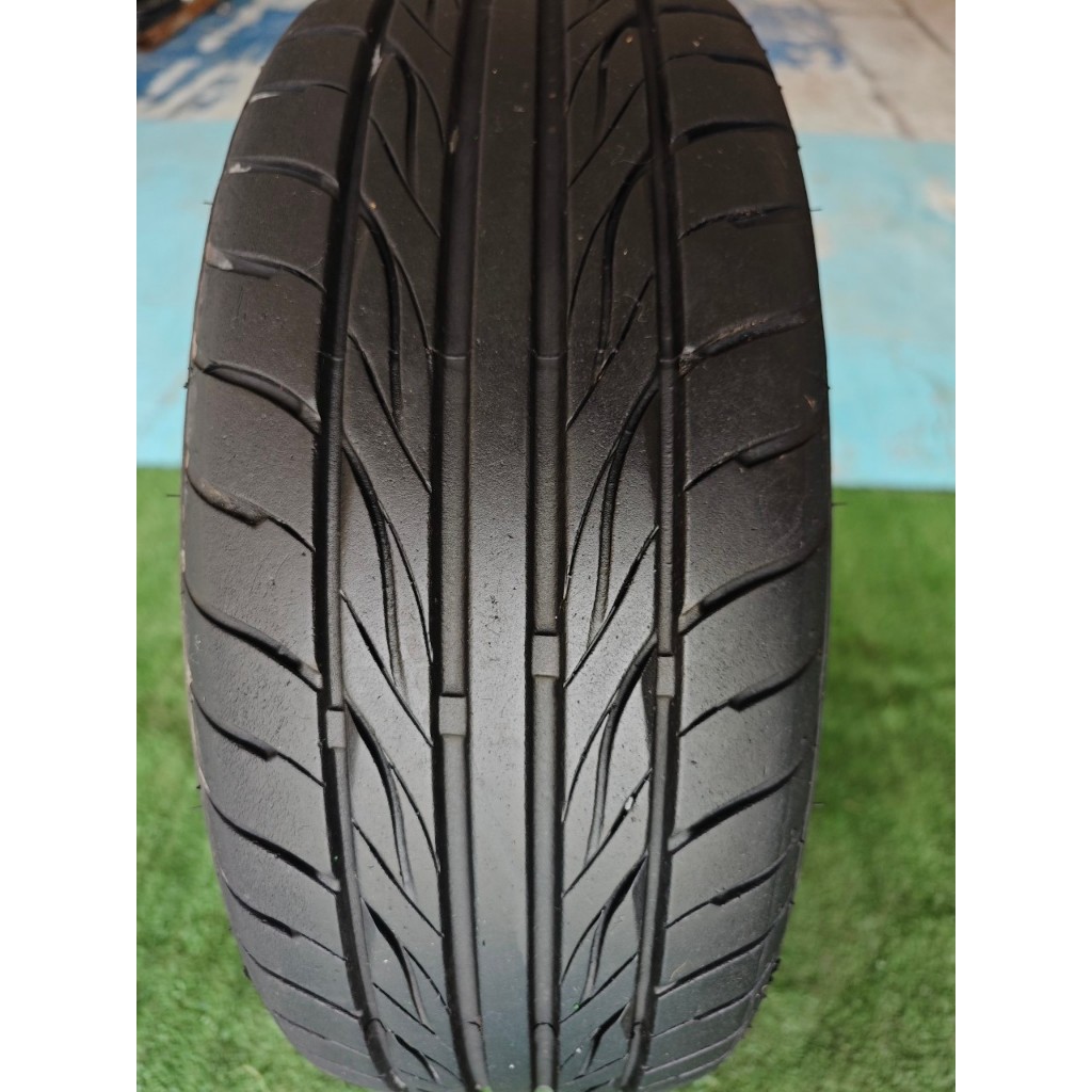 ยางเปอร์เซ็นต์ Maxxis ขนาด 195 55 R15 ยางปี 22 มีแค่ 1 เส้นราคา 350 บาท