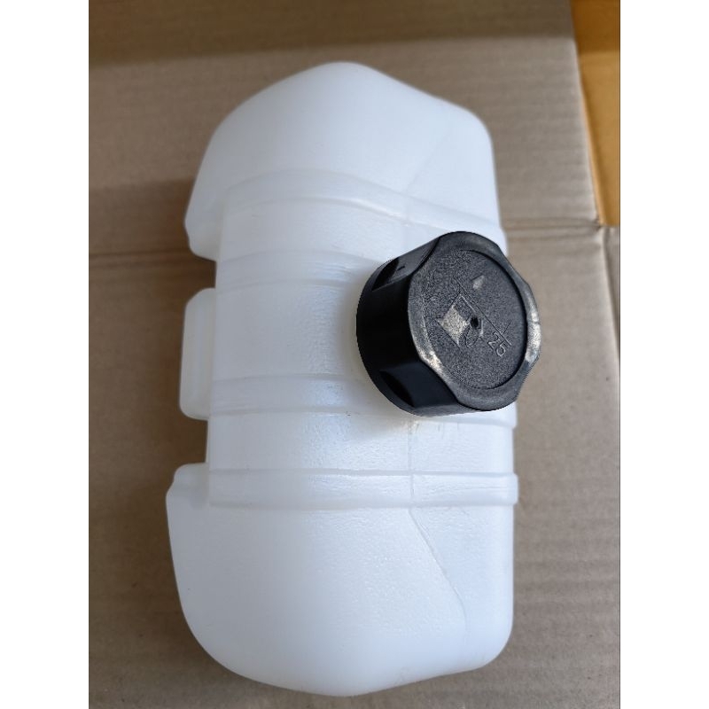 L01 ถังน้ำมันเครื่องตัดหญ้า TL43 ถังบน (01-1075) ถังน้ำมัน+ฝา TL43 ข้ออ่อน ถังบน ถังน้ำมันเครื่องตัดหญ้า