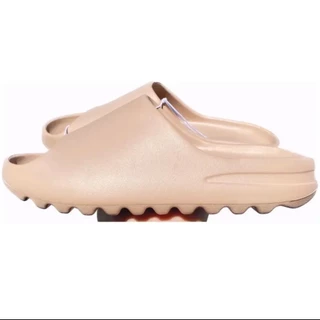 รองเท้าพื้นหยักทรงหน้าแคบ YEEZYรองเท้าแตะผู้หญิงผู้ชาย ตัวฮอตฮิต นุ่มนิ่ม ใส่สบาย เหมาะกับคนเท้าเรียว