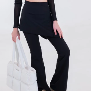 Lunar Gymwear - Ginie Flare Pant - กางเกงออกกำลังทรงขาม้าผ้าคลุมกระโปรง เก๋ๆไม่ซ้ำใคร