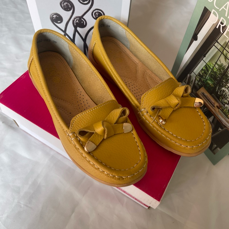 (สินค้ามือ2)CSB รองเท้าหนังวัว BG92-622 รองเท้าแฟชั่นผู้หญิง หน้าคาดเข็มขัด