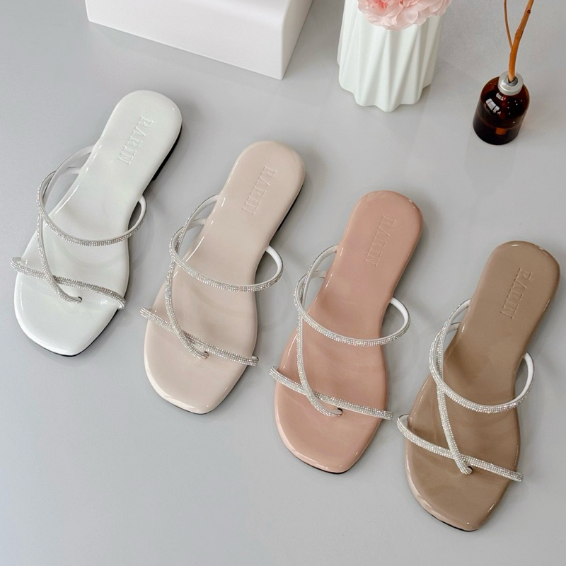 ✅ ส่งจากกรุงเทพ 𝐑𝐚𝐫𝐢𝐧 [ 𝐁𝐚𝐛𝐞 ] 𝟑𝟔 - 𝟒𝟏 รองเท้าแตะสายเพชร **พื้นนุ่ม** ไซส์ปกติ เท้าผอมลดไซส์