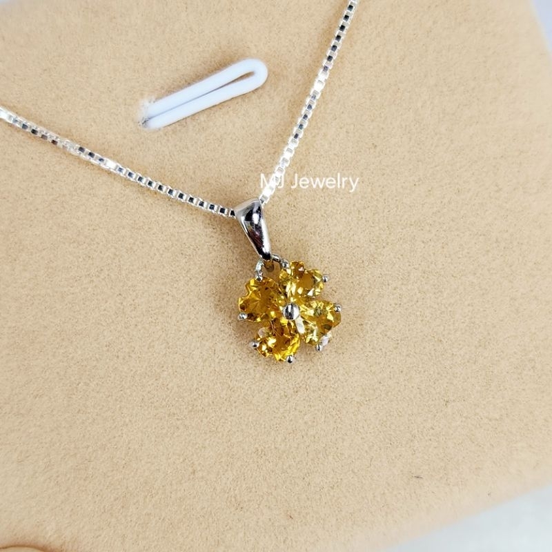 จี้พลอยหัวใจ จี้ใบโคลเวอร์ พลอยแท้ 100% ขนาด 4 มิล จี้เงินแท้ 925 จิวเวลรี่จากจันทบุรี ราคา ถูกที่สุด ดีลบีเคเค แกลเลอรีภาพที่ 3