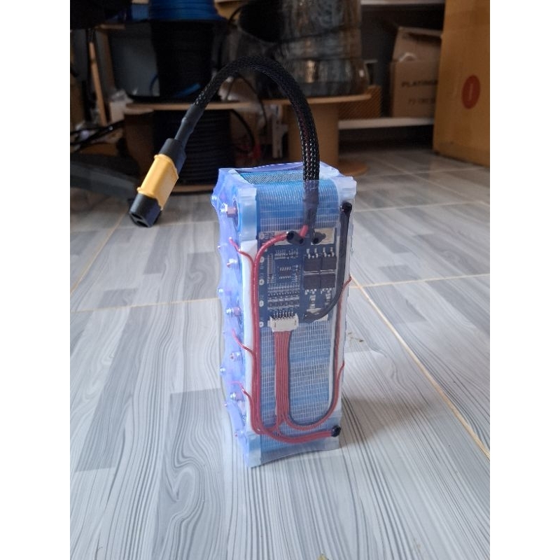 แบตเตอรี่lipo4 6s21.9v/ 12000mah