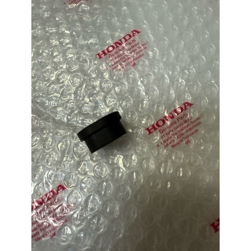 ยางรองท่อ CB650F /R CBR650f/R cb500x/cb500f/cbr500rของแท้ตรงรุ่นเบิกศูนย์ขายเป็นชิ้นชิ้นละ150