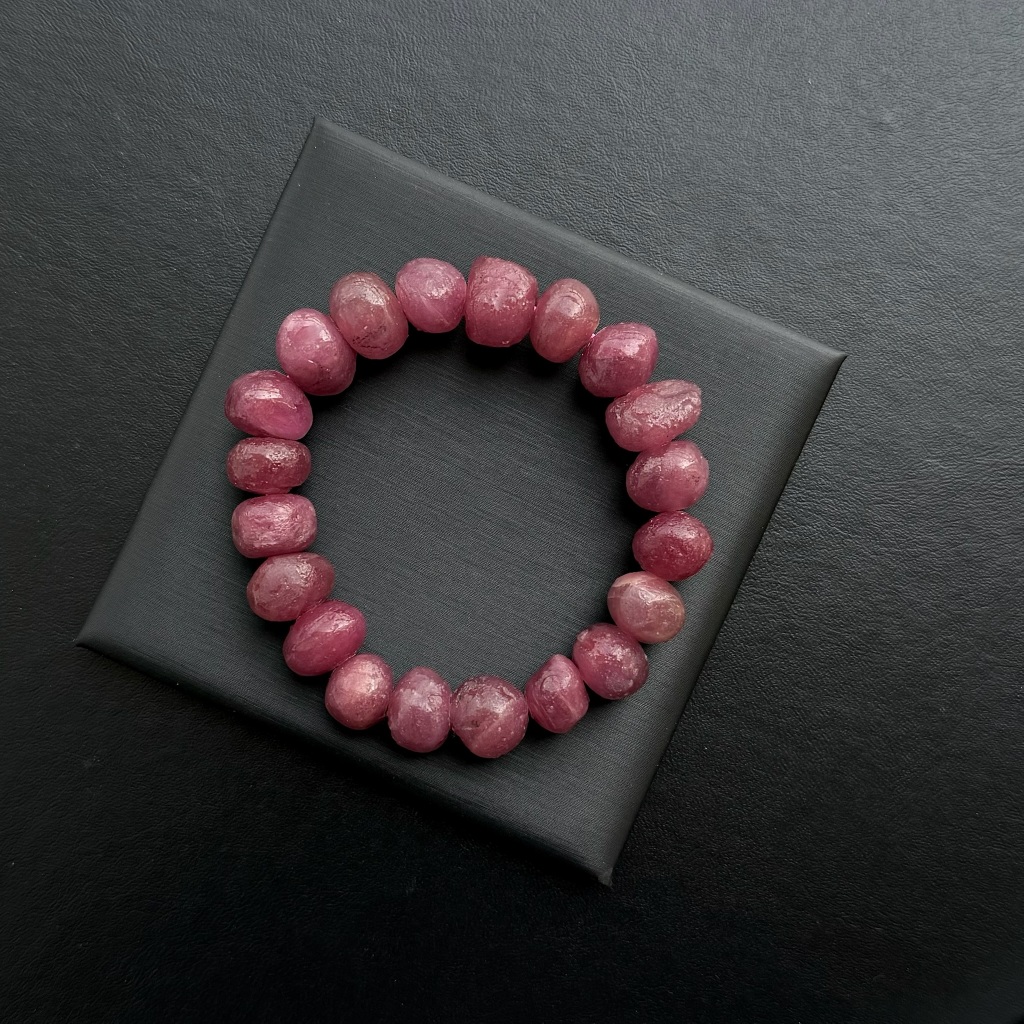 กำไลทับทิม เผาใหม่ "ราชาแห่งอัญมณี" (Glass filled Ruby Bracelet) 11-12mm