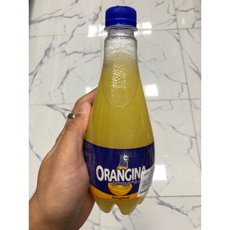 น้ำส้มสปาคลิ้ง ผสมเนื้อส้มชนิดอัดก๊าซ ตรา Orangina 🇫🇷🇫🇷ขนาด 500 ml