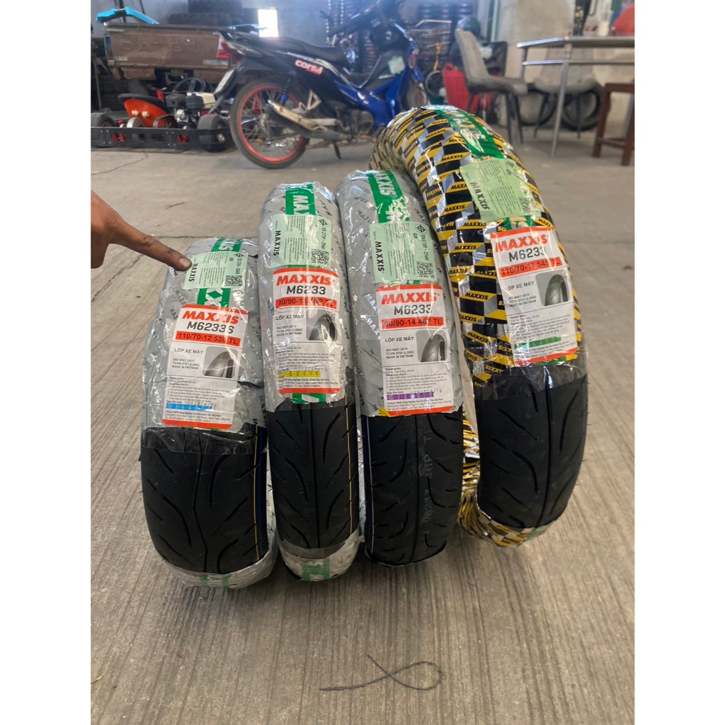 ยางมอเตอร์ไซค์ MAXXIS รุ่น M-6233  ขนาด 110/70-12 , 80/90-14 , 90/90-14 , 110/70-17 TL ยางใหม่