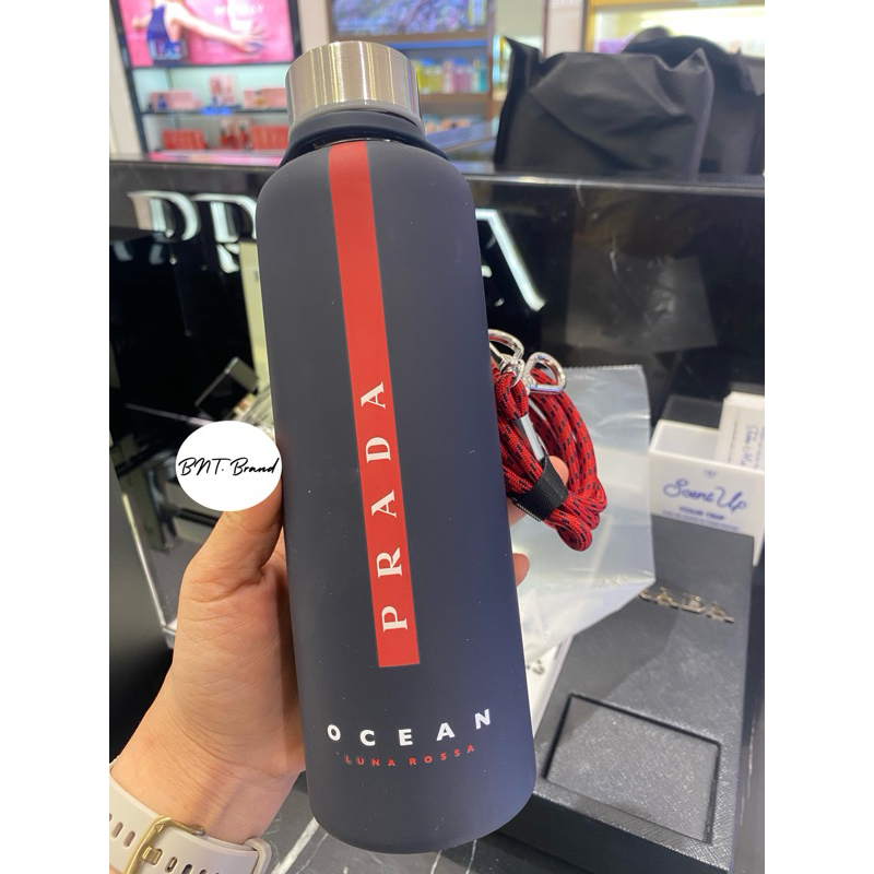 💥SPECIAL PRICE💥(แท้ 100% จาก King Power) PRADA Bottle กระบอกใส่น้ำ ลิขสิทธิ์แท้จากแบรนด์ Prada