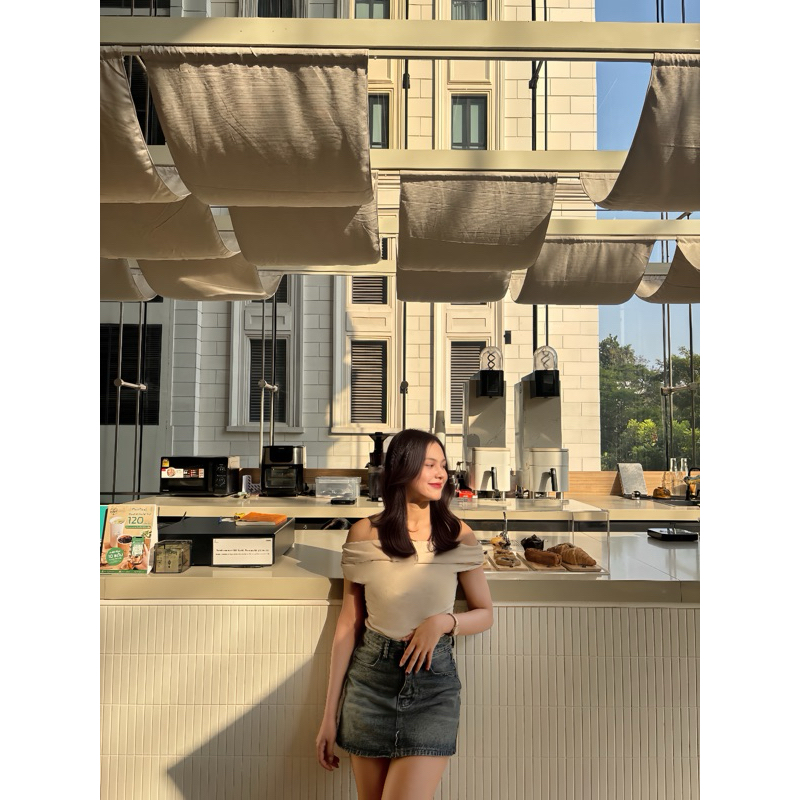 เสื้อปาดไหล่   atipa