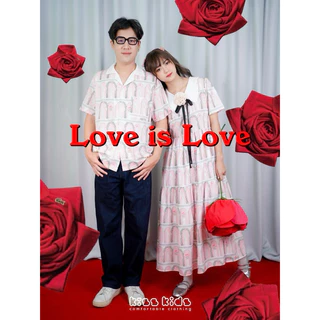 ชุดครอบครัว Love is love สีชมพูโรมัน(รหัส233)