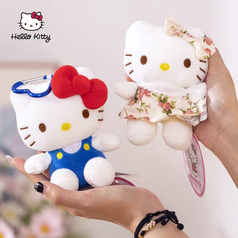 พร้อมส่ง พวงกุญแจตุ๊กตา Hello Kitty ตุ๊กตาคิตตี้น่ารัก จี้ตุ๊กตาการ์ตูน Sanrio Kitty เหมาะสำหรับตกแต่งเป้สะพายหลัง