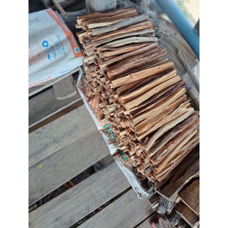 ไม้ฟืนก่อไฟไม้รวมยาว30-35ซม.1กก.35บาทพร้อมส่ง